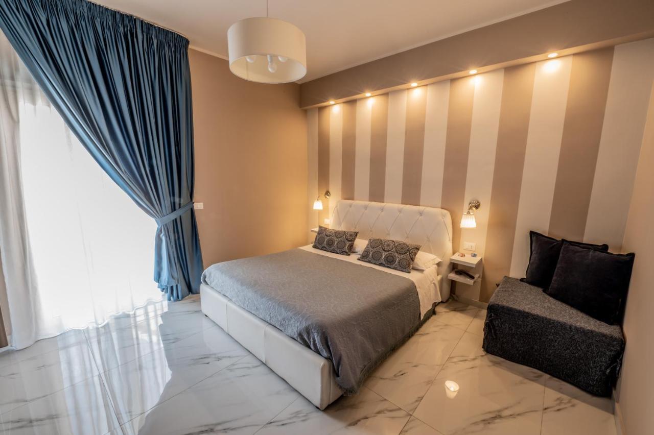 Eolian Port B&B Милацо Екстериор снимка