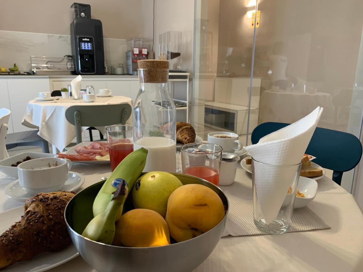 Eolian Port B&B Милацо Екстериор снимка